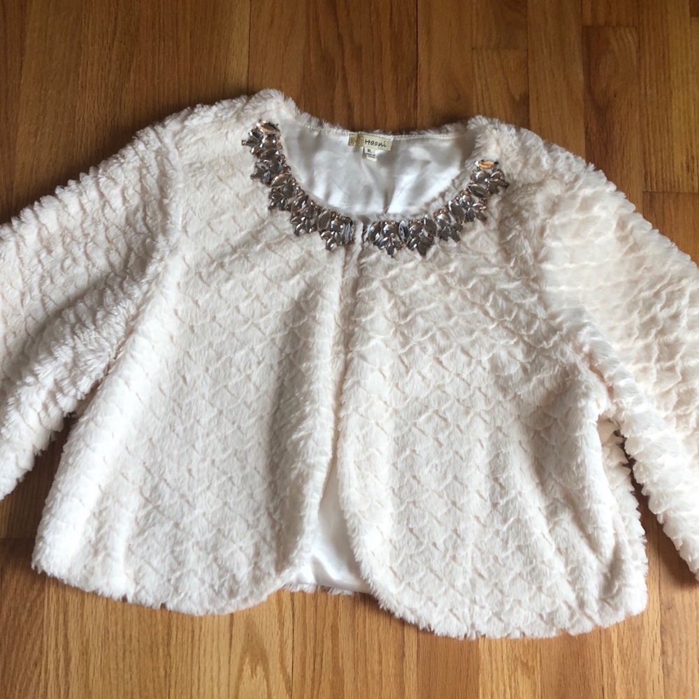 Faux fur capelet/shrug